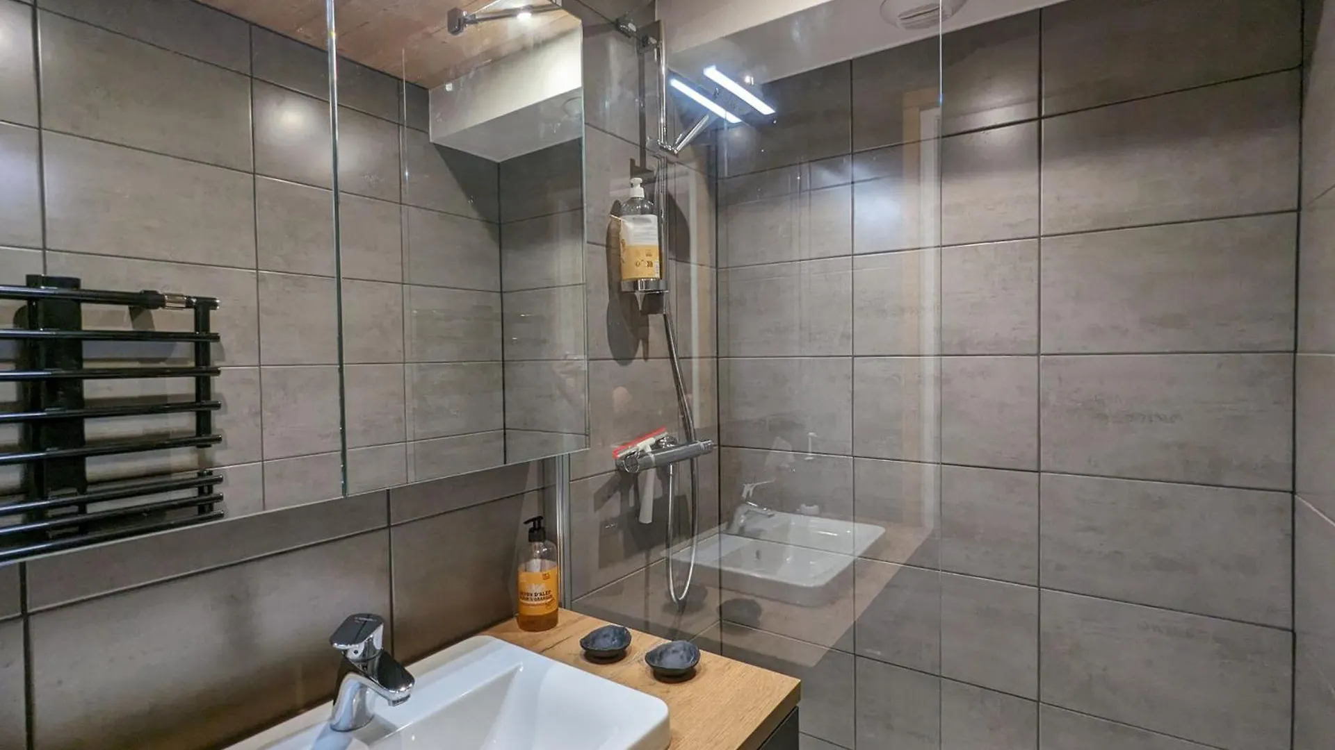 Appartement Renove 2023 Au Centre De La Clusaz Avec Balcon, Garage, Et Acces Facile Aux Pistes - Fr-1-459-178 法国